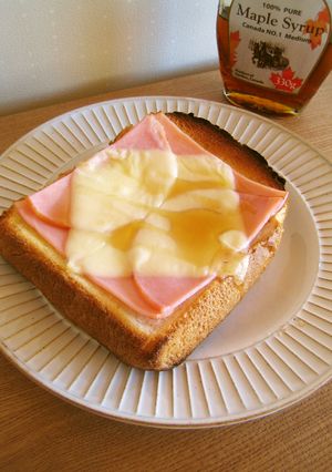 お食事トースト☆メープル＋ハム＋チーズ-レシピのメイン写真