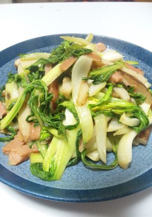 魚肉ソーセージとレンコンの炒めもの-レシピのメイン写真