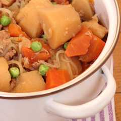 A picture of 我が家の肉じゃが.