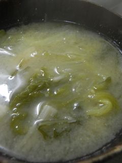 シンプル!白菜と油揚げの味噌汁-レシピのメイン写真
