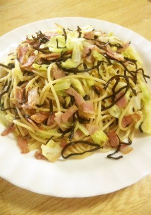 キャベツとベーコンの塩昆布パスタ-レシピのメイン写真