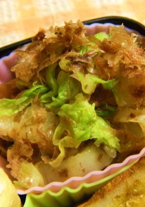 お弁当✿白菜のおかかまみれ和え-レシピのメイン写真