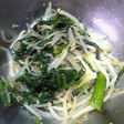 もやしと春菊の簡単ナムル