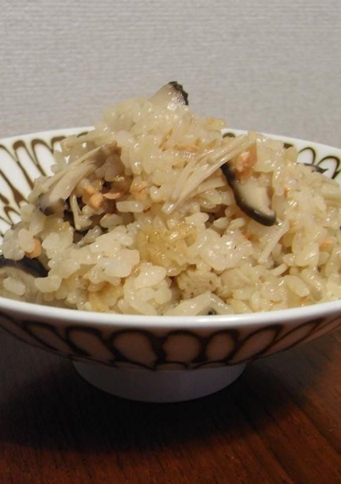 鮭フレークときのこの炊き込みご飯-レシピのメイン写真