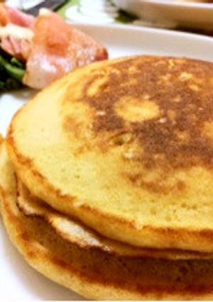 しっとりもちもち。黒糖パンケーキ-レシピのメイン写真
