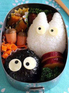 小トトロとまっくろくろすけのキャラ弁-レシピのメイン写真