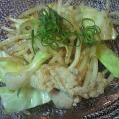 รูปของ シンプルな旨さ♪簡単シャキシャキ野菜炒め