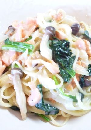 鮭とほうれん草のクリームパスタ♪♪-レシピのメイン写真