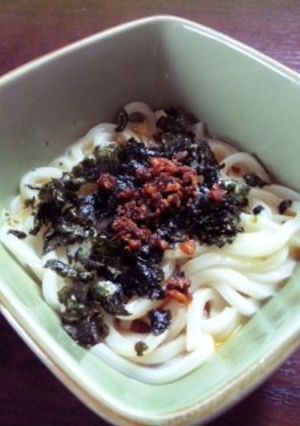 昼食に！食べるラー油でピリ辛釜玉うどん-レシピのメイン写真