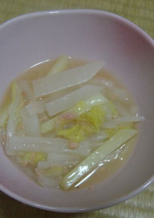 真っ白とピンクの中華風スープ-レシピのメイン写真