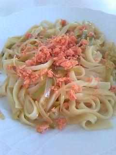 焼さけあらほぐしとネギの和風パスタ -レシピのメイン写真