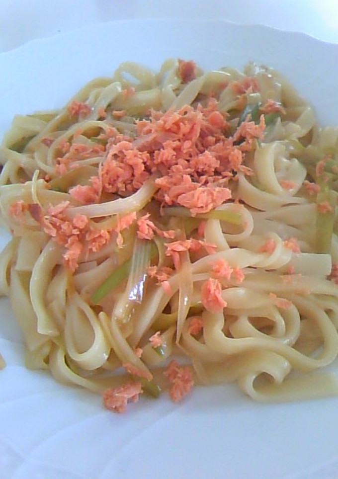 焼さけあらほぐしとネギの和風パスタ　-レシピのメイン写真