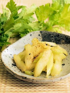 セロリのさっと炒め-レシピのメイン写真