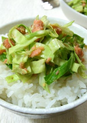 思わずご飯に乗せたくなる鮭キャベサラダ☆-レシピのメイン写真