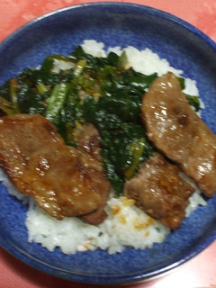 ほうれん草と焼肉の丼-レシピのメイン写真