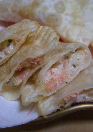 ぎょうざの皮de鮭マヨ包揚げ-レシピのメイン写真