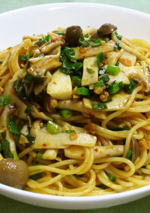万能葱ときのこの食べるラー油パスタ-レシピのメイン写真