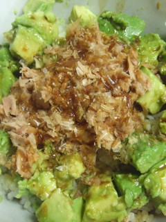 アボカドツナ丼-レシピのメイン写真