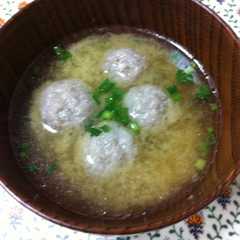 รูปของ レンコン団子のお味噌汁