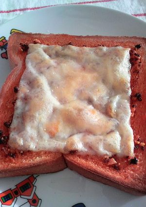 これイケる！食べるラー油deトースト-レシピのメイン写真