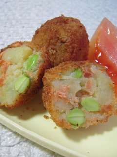 鮭と枝豆のまんまるコロッケ-レシピのメイン写真