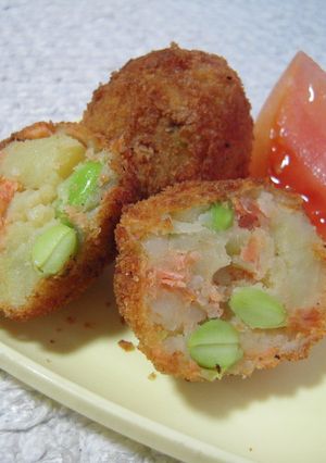 鮭と枝豆のまんまるコロッケ-レシピのメイン写真
