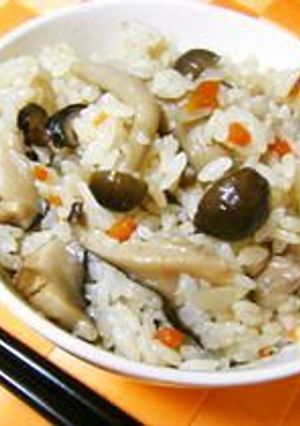 鶏五目炊き込みごはん-レシピのメイン写真