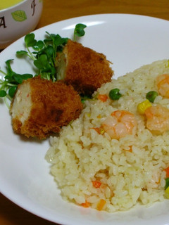 炊飯器で炊くエビピラフ-レシピのメイン写真