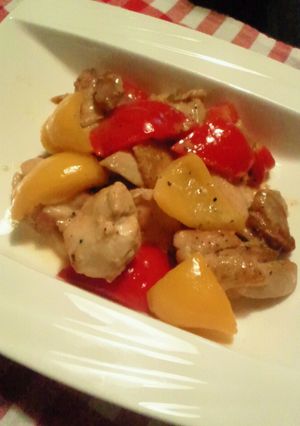 シェフ直伝♪チキンとパプリカ白ワイン風味-レシピのメイン写真