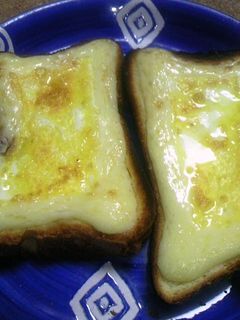 忙しい朝の朝食・マヨタマトースト-レシピのメイン写真