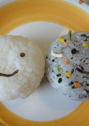 えいごであそぼ☆モッチ＆ケボおにぎり-レシピのメイン写真