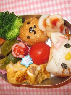 キャラ弁いなりずしでキティちゃん-レシピのメイン写真
