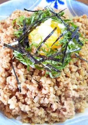 なんこつ入り鶏そぼろ丼(o^-^o)-レシピのメイン写真