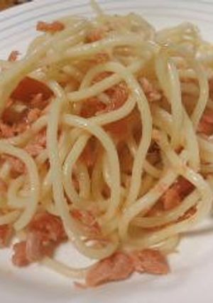 材料３つ！まぜるだけ！鮭フレークパスタ-レシピのメイン写真