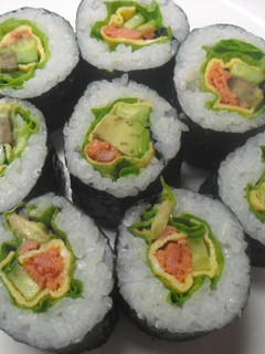 恵方巻きにも♪鮭フレークで太巻き-レシピのメイン写真