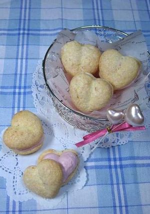 ストロベリーチョコとチーズのブッセ♡-レシピのメイン写真