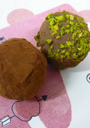 クリームチーズとピスタチオのトリュフ-レシピのメイン写真