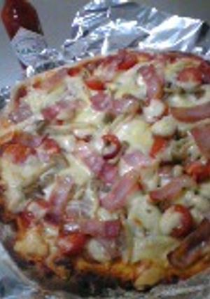 ツナのかわりに鮭フレークでピザ-レシピのメイン写真