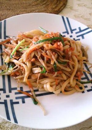 鮭フレーク焼きうどん-レシピのメイン写真