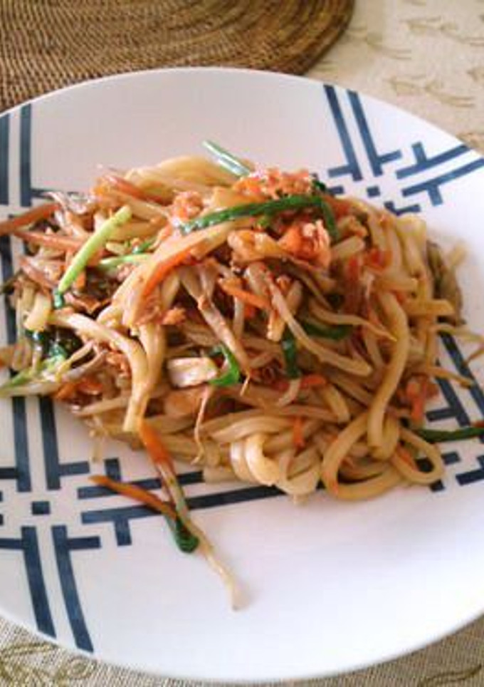 鮭フレーク焼きうどん-レシピのメイン写真