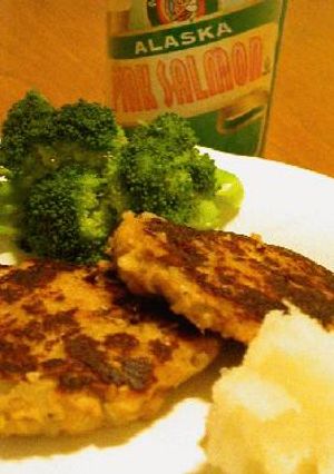 カルシウムたっぷりサーモンバーグ-レシピのメイン写真