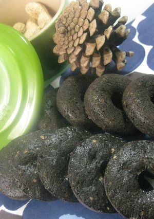 バレンタインに黒！バナナ焼きドーナツ♪-レシピのメイン写真