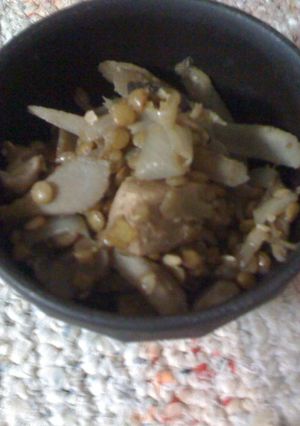 ごぼうと鶏肉・レンズ豆のスープ煮-レシピのメイン写真