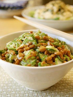 サクサク美味しい♪生オクラ納豆丼-レシピのメイン写真
