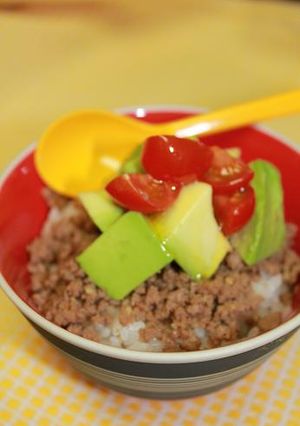 アボガドが美味しい！　そぼろ丼-レシピのメイン写真