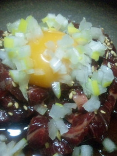 旨馬ユッケ~2種類の味で-レシピのメイン写真