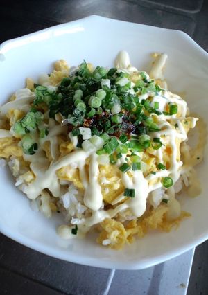 簡単☆がっつり卵マヨ・ラー油丼-レシピのメイン写真