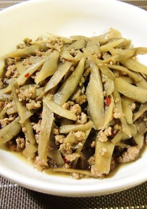 ごぼうとひき肉のピリ辛煮-レシピのメイン写真