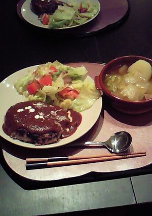 ジューシー♪肉汁たっぷり煮込みハンバーグ-レシピのメイン写真