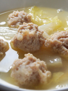 簡単!白菜と鶏団子のスープ-レシピのメイン写真